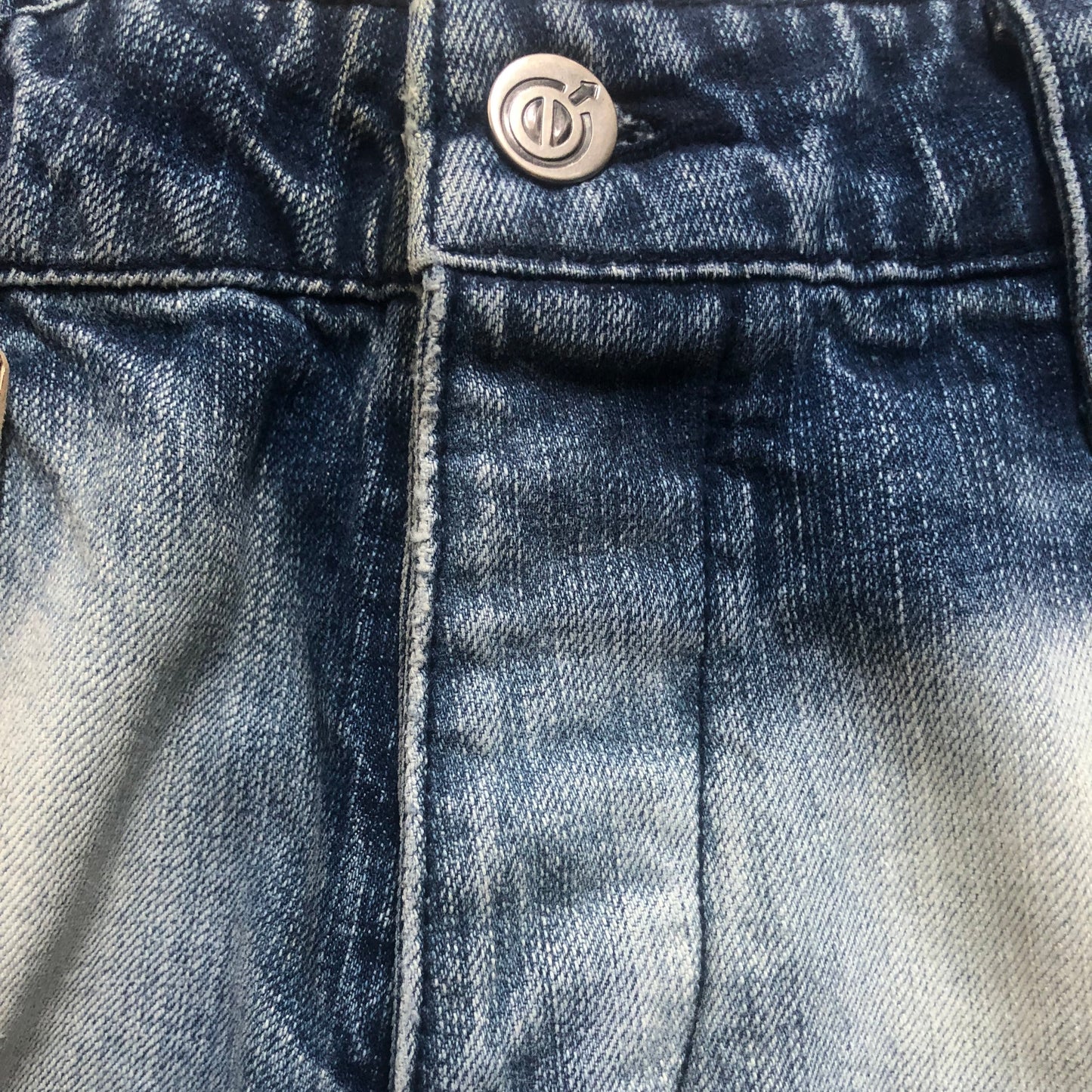 baggy jeans from the early 2000's // ג'ינס "באגי" משנות ה2000 המוקדמות