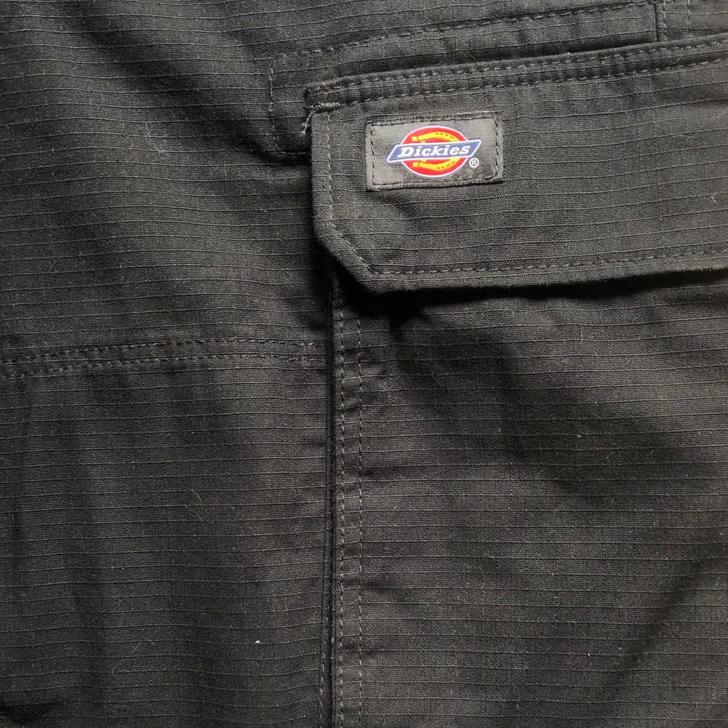 Black “dickies” cargo pants // דגמח דיקיז” שחור”