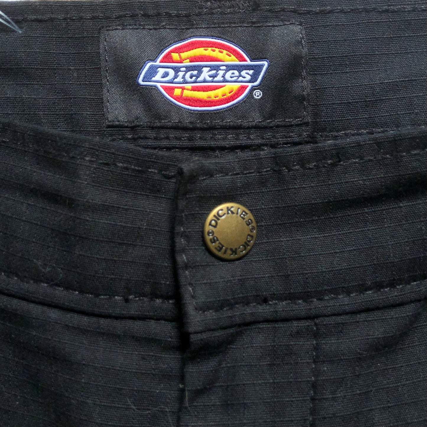 Black “dickies” cargo pants // דגמח דיקיז” שחור”