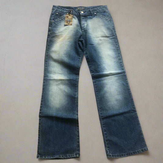 baggy jeans from the early 2000's // ג'ינס "באגי" משנות ה2000 המוקדמות