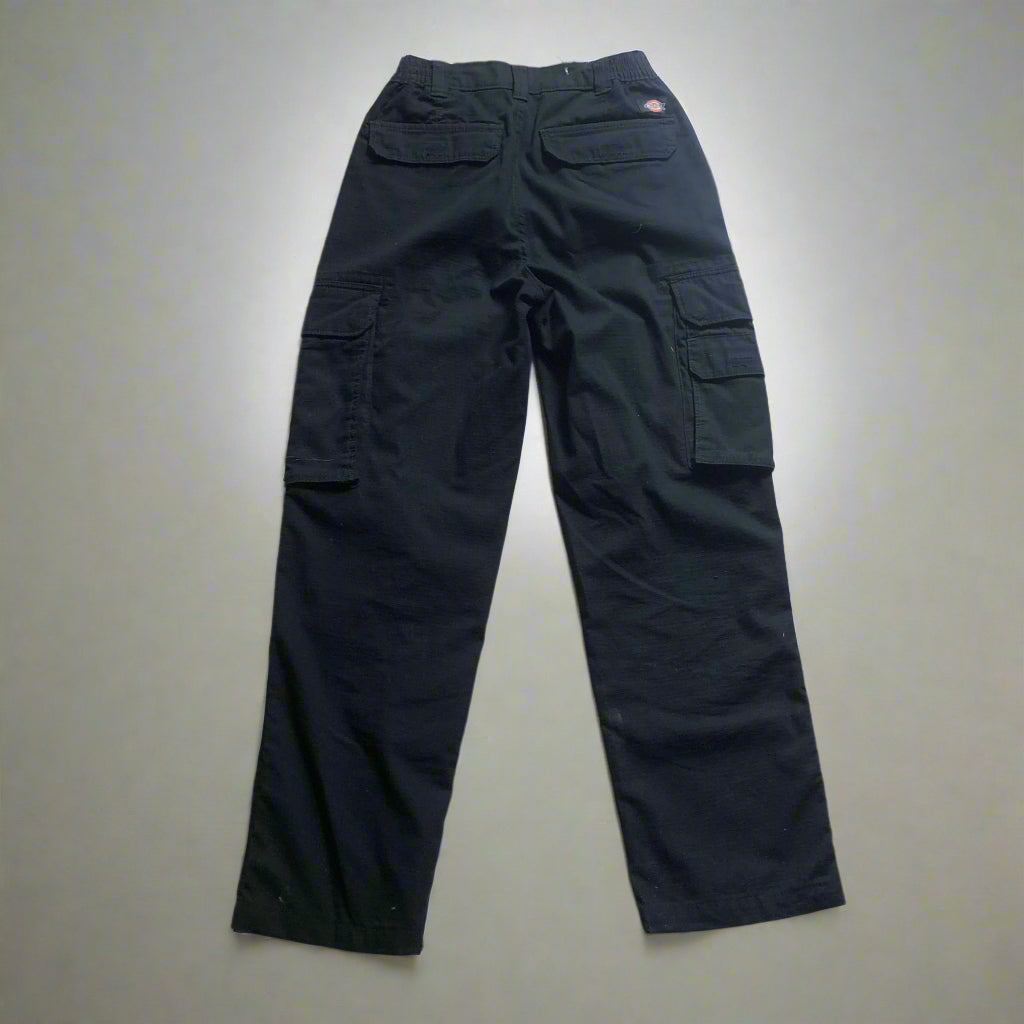 Black “dickies” cargo pants // דגמח דיקיז” שחור”